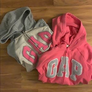 Two GAP girls zip up hoodies size M (8)